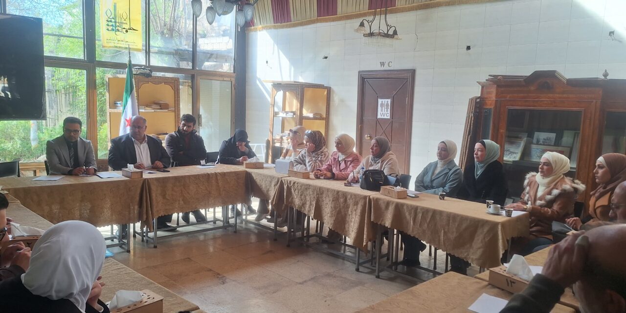 في حلب.. رابطة الصحفيين السوريين تناقش دور الإعلام في التحول الديمقراطي والمشاركون يؤكدون على المسؤولية المهنية ونبذ التحريض